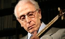 آیین بزرگداشت «داریوش صفوت» نهم خرداد برگزار میشود . آیین بزرگداشت «داریوش صفوت» نهم خرداد برگزار میشود .