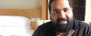 مصائب آقای مشکی پوش!